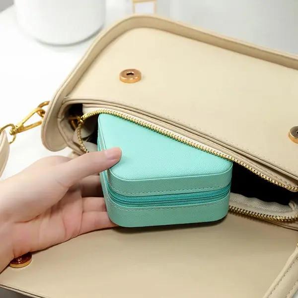 MiniJewelleryTravelCase_03.webp